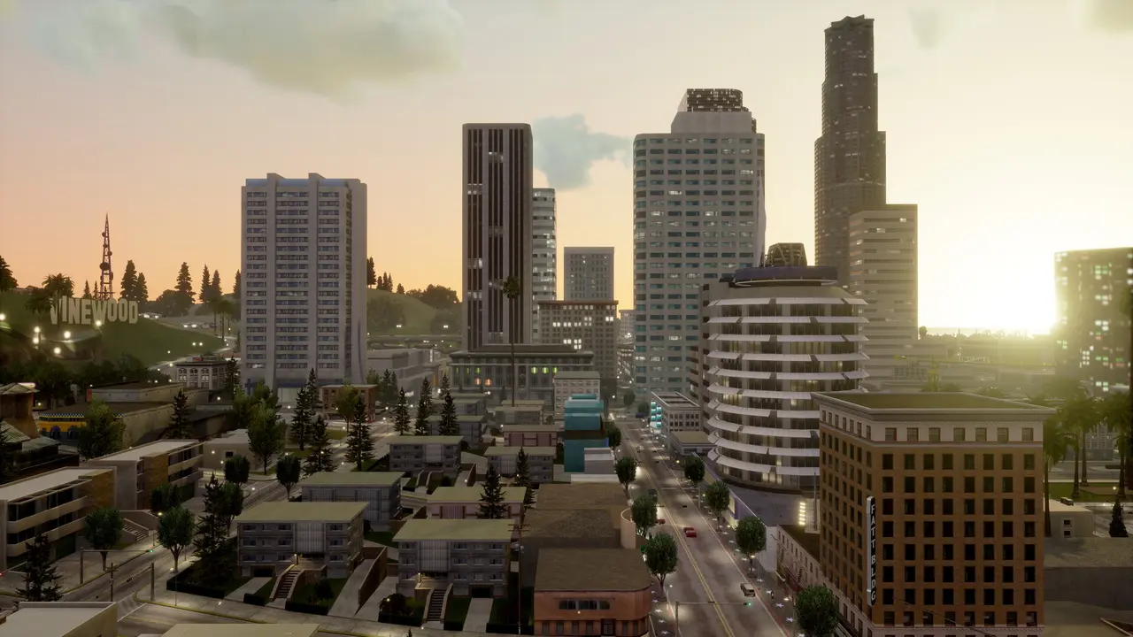 Vue panoramique des gratte-ciel de Los Santos au coucher de soleil, panneau Vinewood sur les collines à gauche, boulevards et palmiers, ambiance Californie façon GTA San Andreas, illustration